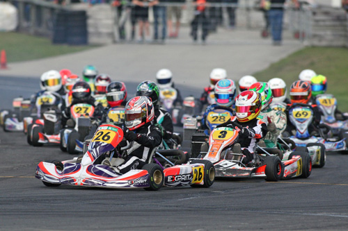 MAX Junior winner Dylan Drysdale (#26) leads the pack