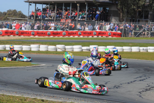 Mick Saller's already got a speedway title, now he's got one on tar too! Here he leads the way in Rotax Heavy 