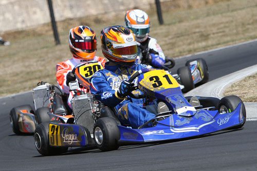 In the Platinum Glass 125cc Rotax Max Light class, the Kinsman brothers, Daniel (#31) and Mathew (#30) were again dominant at Rotorua.