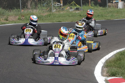 Wimsett made it four wins on the weekend, winning DD2 while Scott Falcone (599) and Derek Wang (588) split the DD2 Masters