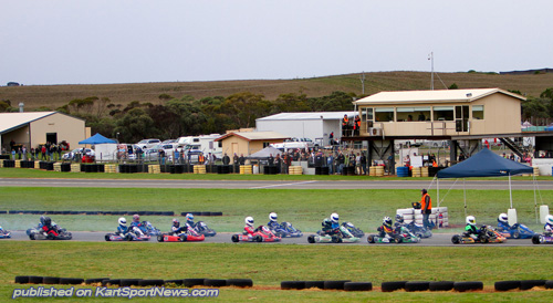 Junior National Light form up for a start with the pits, tower, canteen and the outgrid in the background